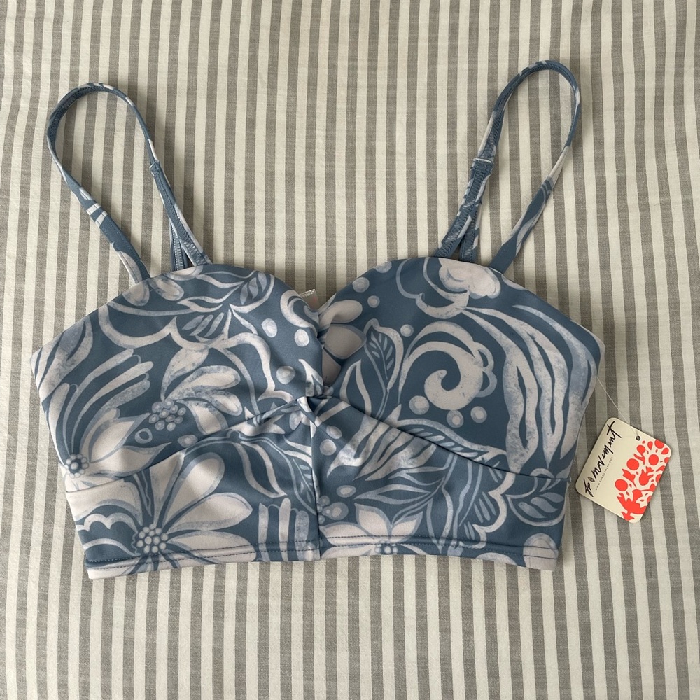 NWT FP Movement sports brand | size M